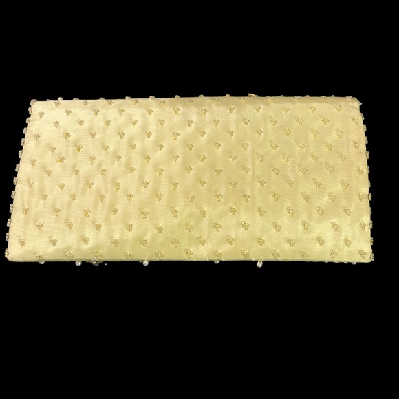 𝗩𝗶𝗻𝘁𝗮𝗴𝗲 𝗛𝗮𝗻𝗱 𝗺𝗮𝗱𝗲 𝗲𝘃𝗲𝗻𝗶𝗻𝗴 𝗽𝘂𝗿𝘀𝗲 - Picture 2 of 8